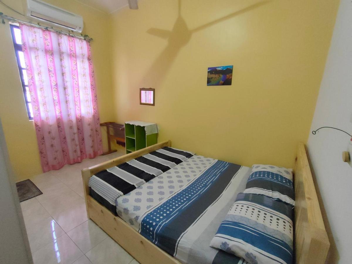 Homestay Razin Gong Badak Kuala Terengganu Zimmer foto